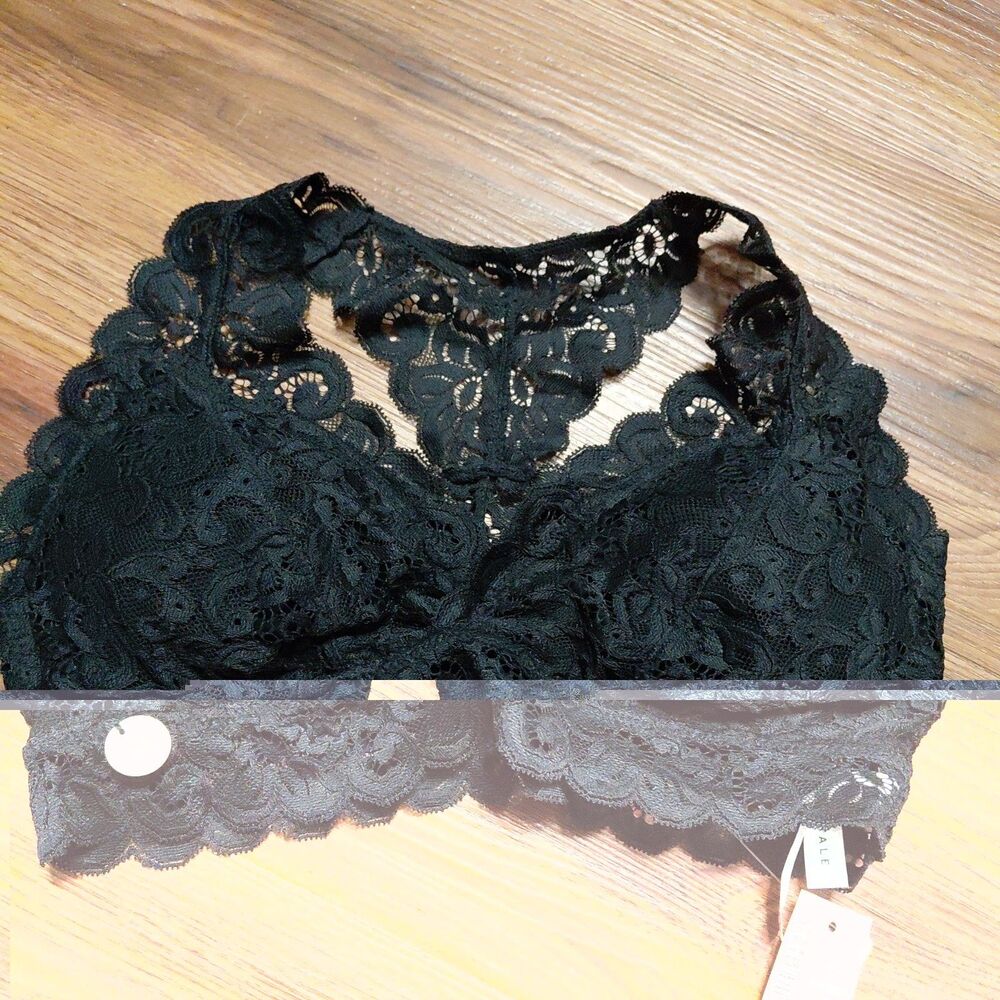 Aeropostale Bralette Small Lavender Lace Halter Bralette Purple Nylon Rayon NWT